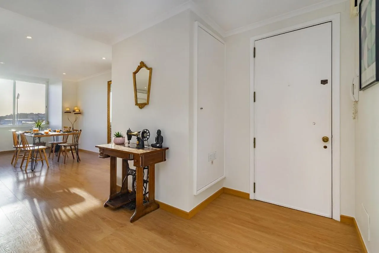 Whome Premium View 2-Bed Great For R Workers & Families Lisboa 公寓